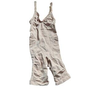 SKIMS Mid Thigh Bodysuit Small (US 4-6) Seamless Sculpt Mica Cream NWOT MSRP $74